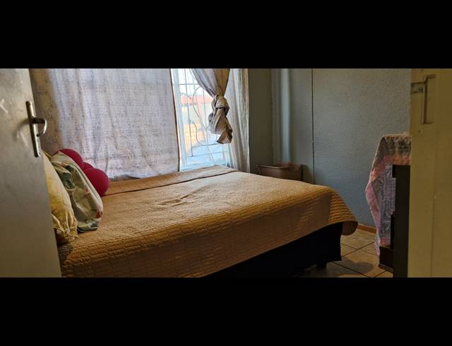 3 BEDROOM HOUSE FOR SALE IN MAHUBE VALLEY